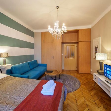 Dlouha Apartment With Balcony Prague Exterior photo